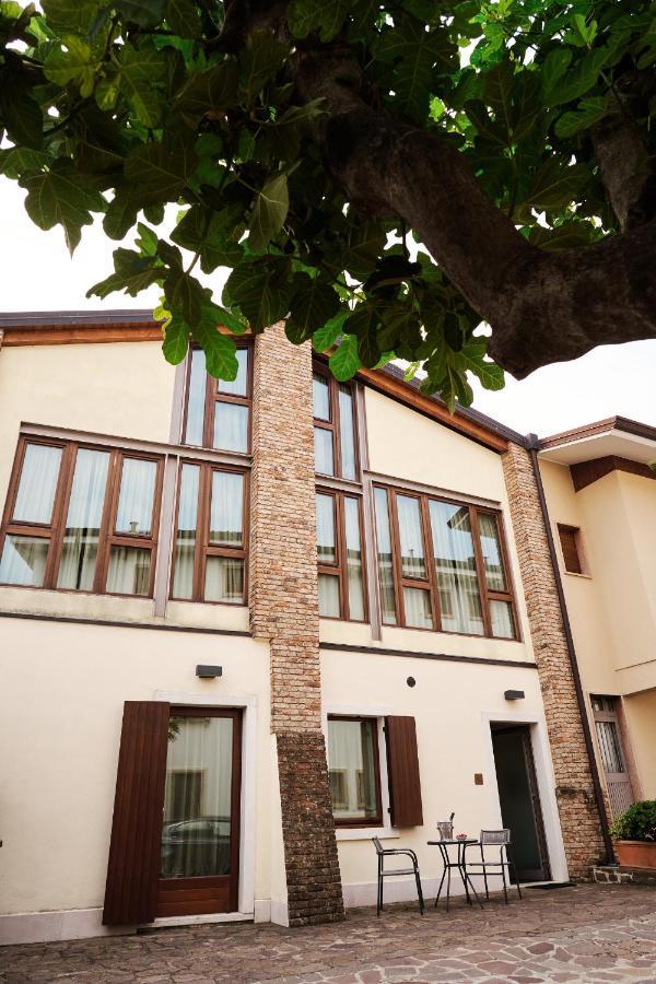 Bed and Breakfast Ad Sidera Pastrengo Exterior foto